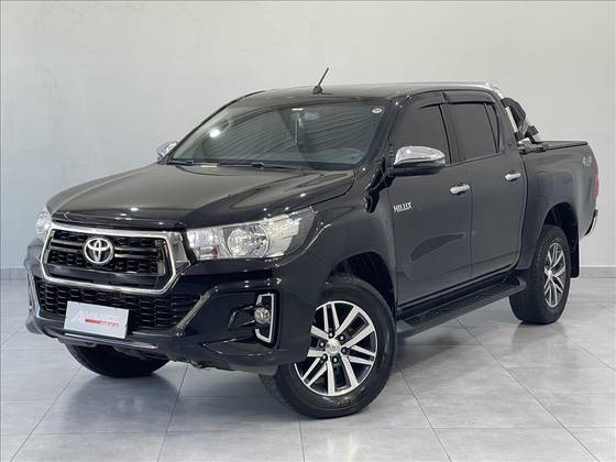 TOYOTA HILUX 2.8 SRV 4X4 CD 16V DIESEL 4P AUTOMÁTICO TOYOTA HILUX 2.8 SRV 4X4 CD 16V DIESEL 4P AUTOMÁTICO